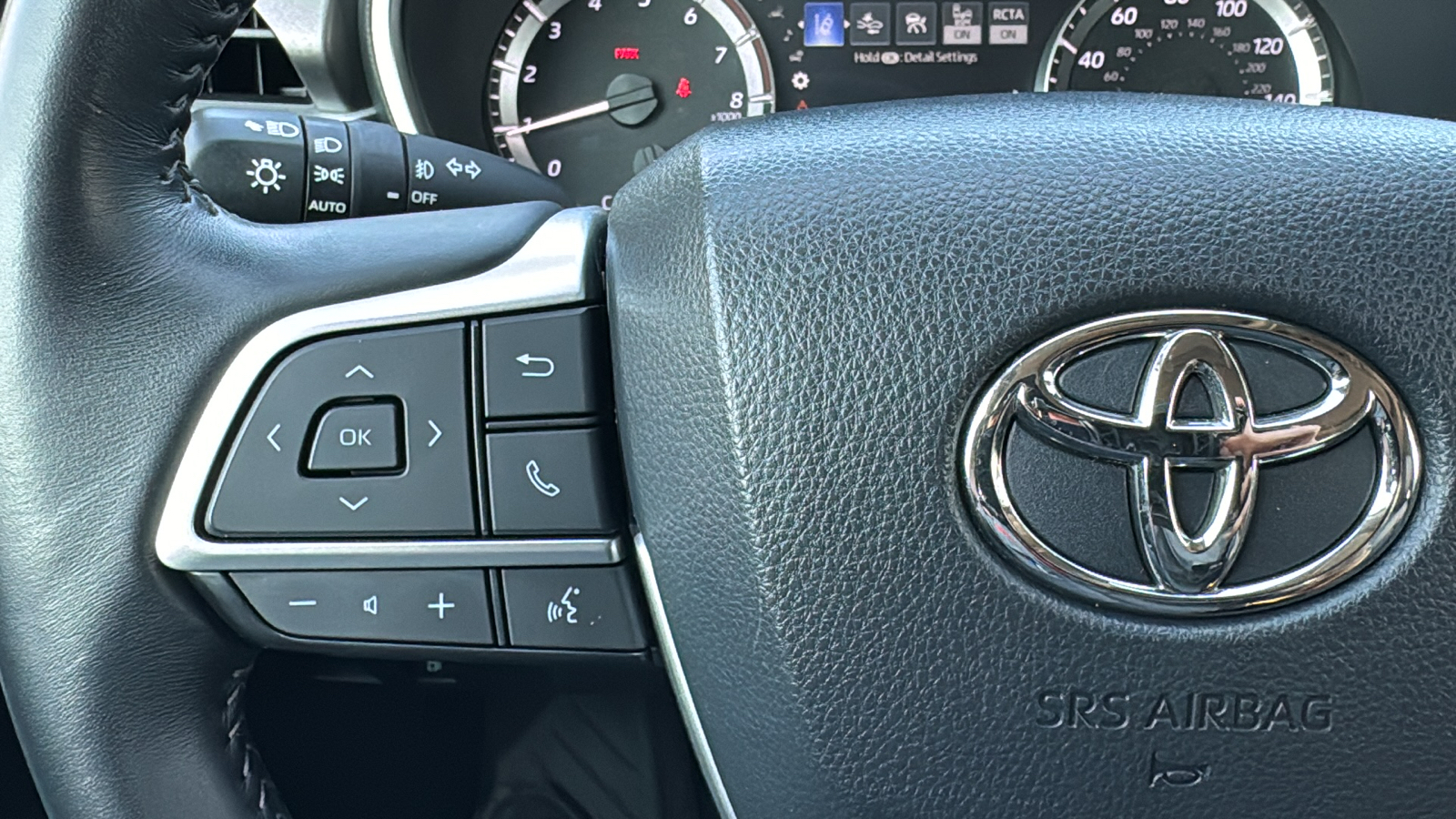 2023 Toyota Highlander XLE 22