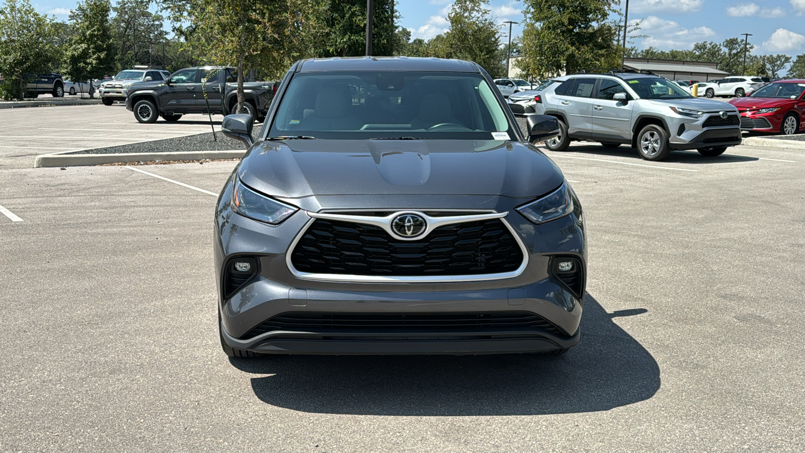 2023 Toyota Highlander LE 3