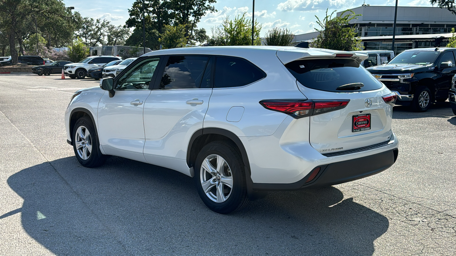 2023 Toyota Highlander LE 5