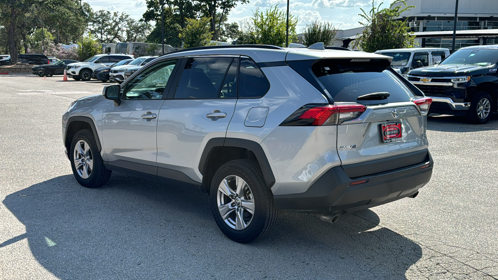 2022 Toyota RAV4 XLE 5