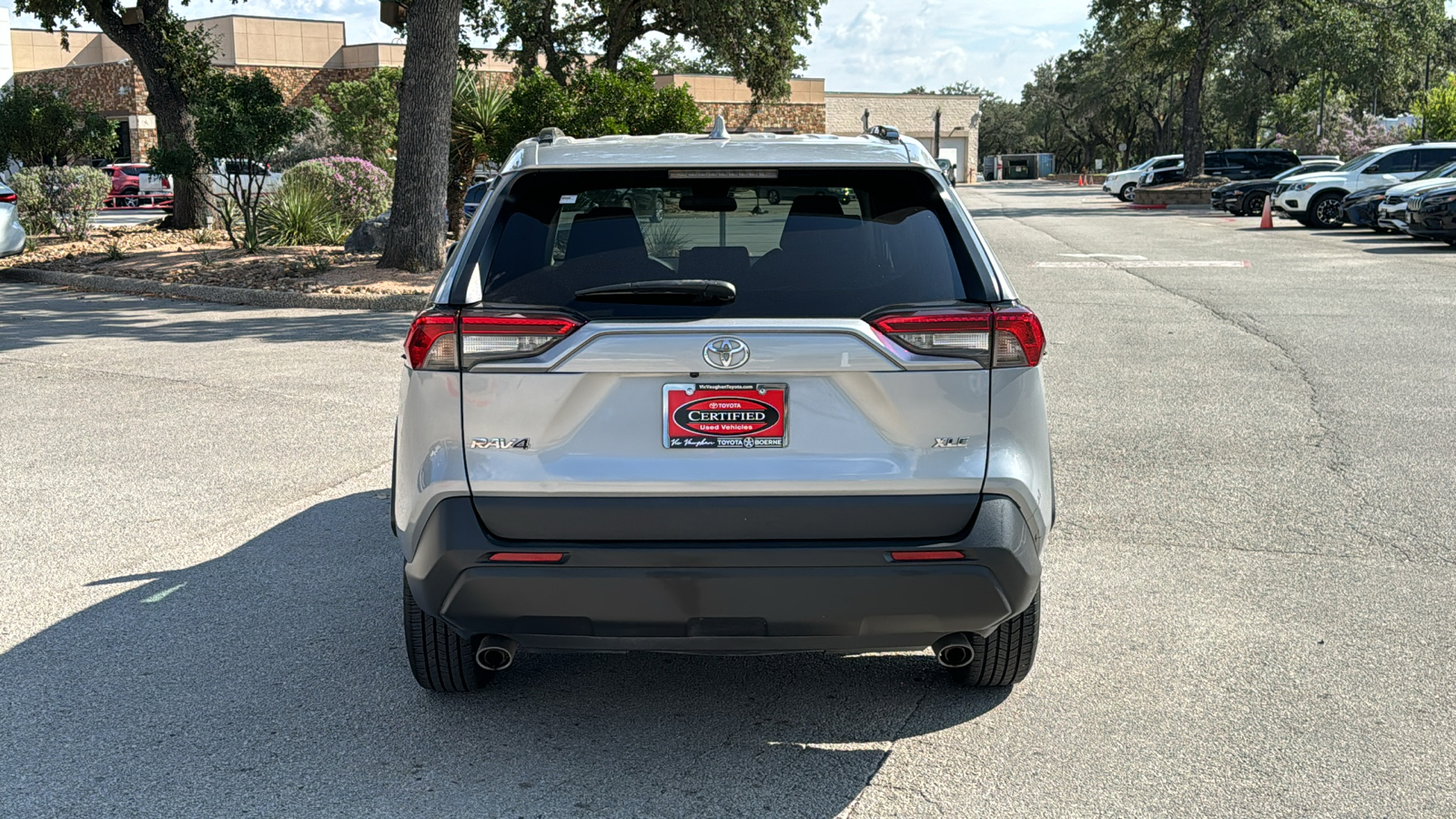 2022 Toyota RAV4 XLE 6