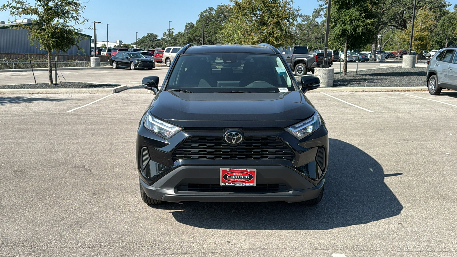 2023 Toyota RAV4 XLE 3