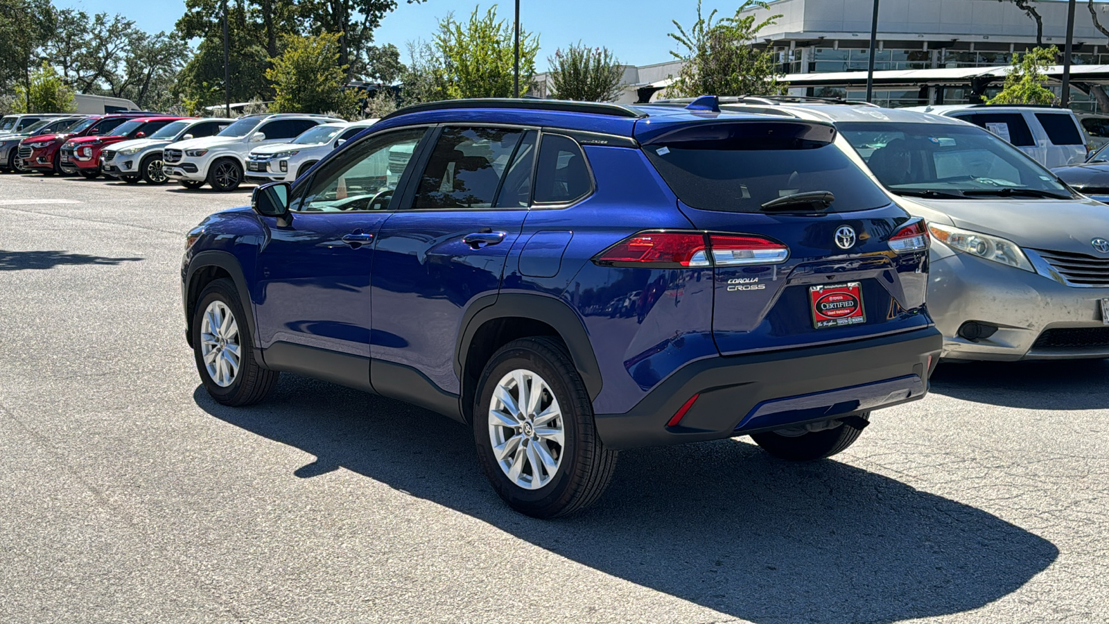 2023 Toyota Corolla Cross LE 5