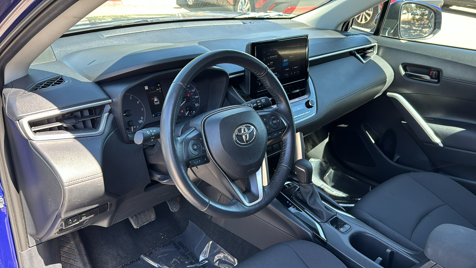 2023 Toyota Corolla Cross LE 11