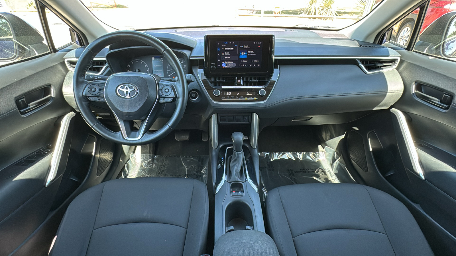 2023 Toyota Corolla Cross LE 17