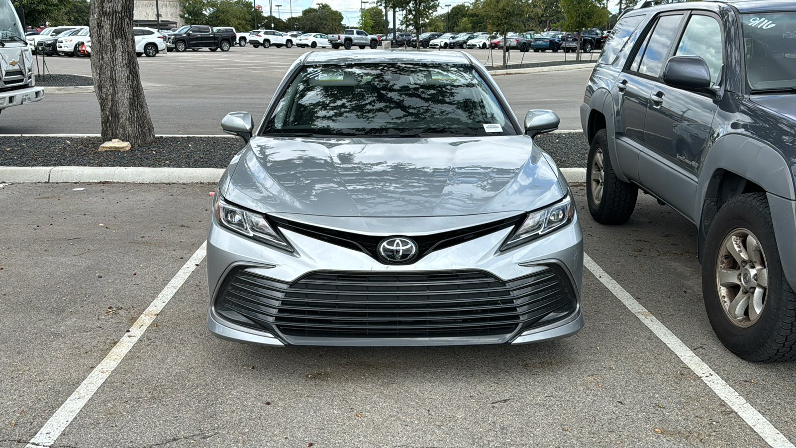 2023 Toyota Camry LE 2