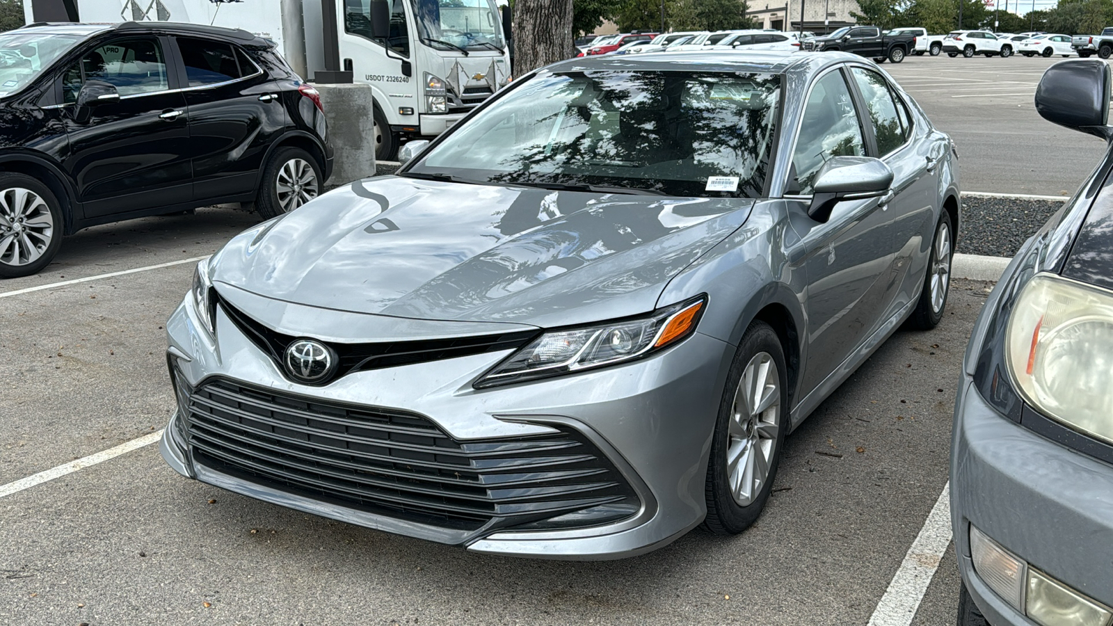 2023 Toyota Camry LE 3