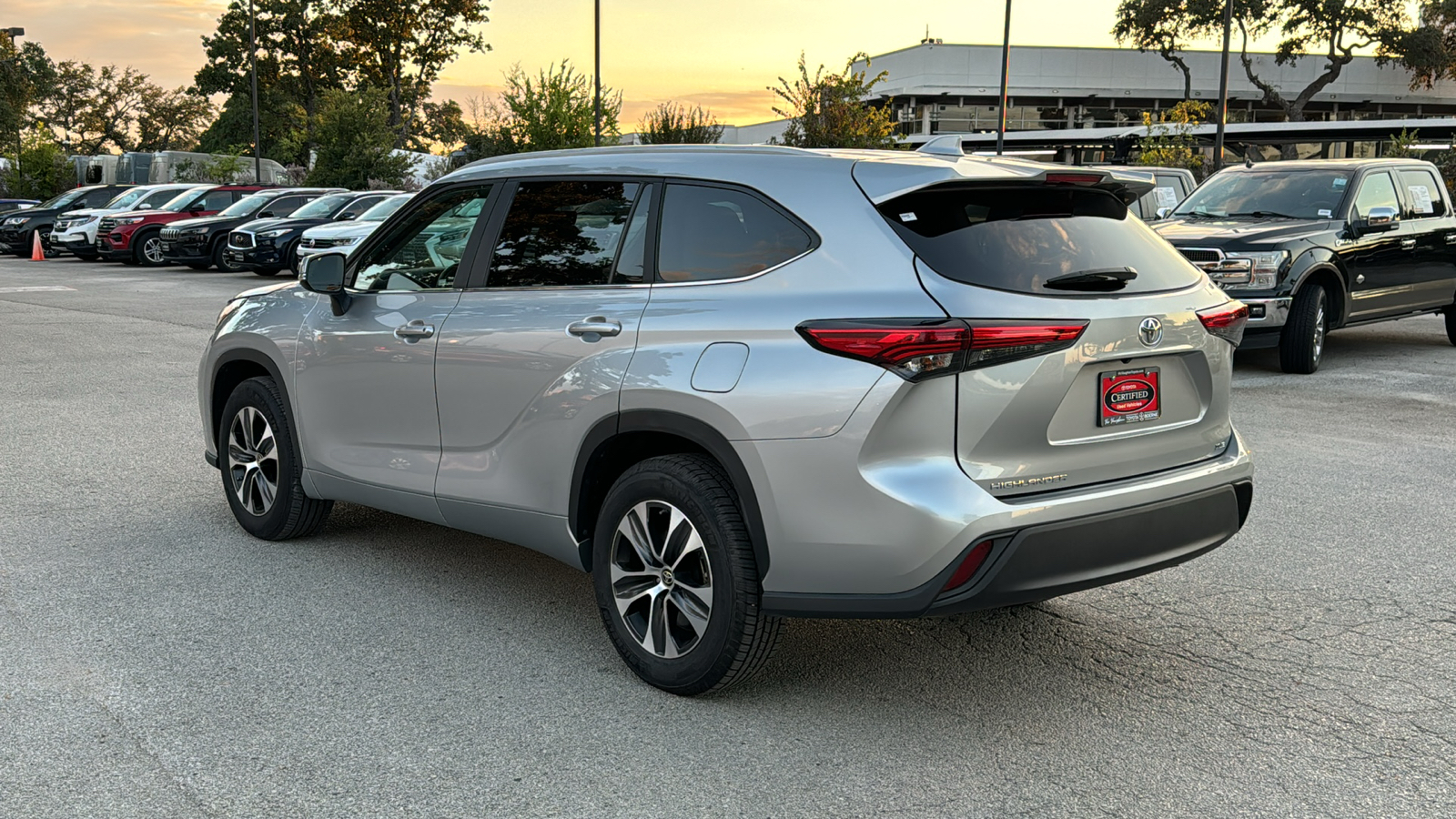 2023 Toyota Highlander XLE 5