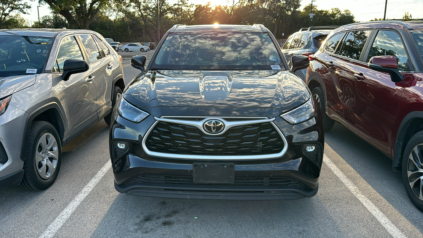 2023 Toyota Highlander XLE 2