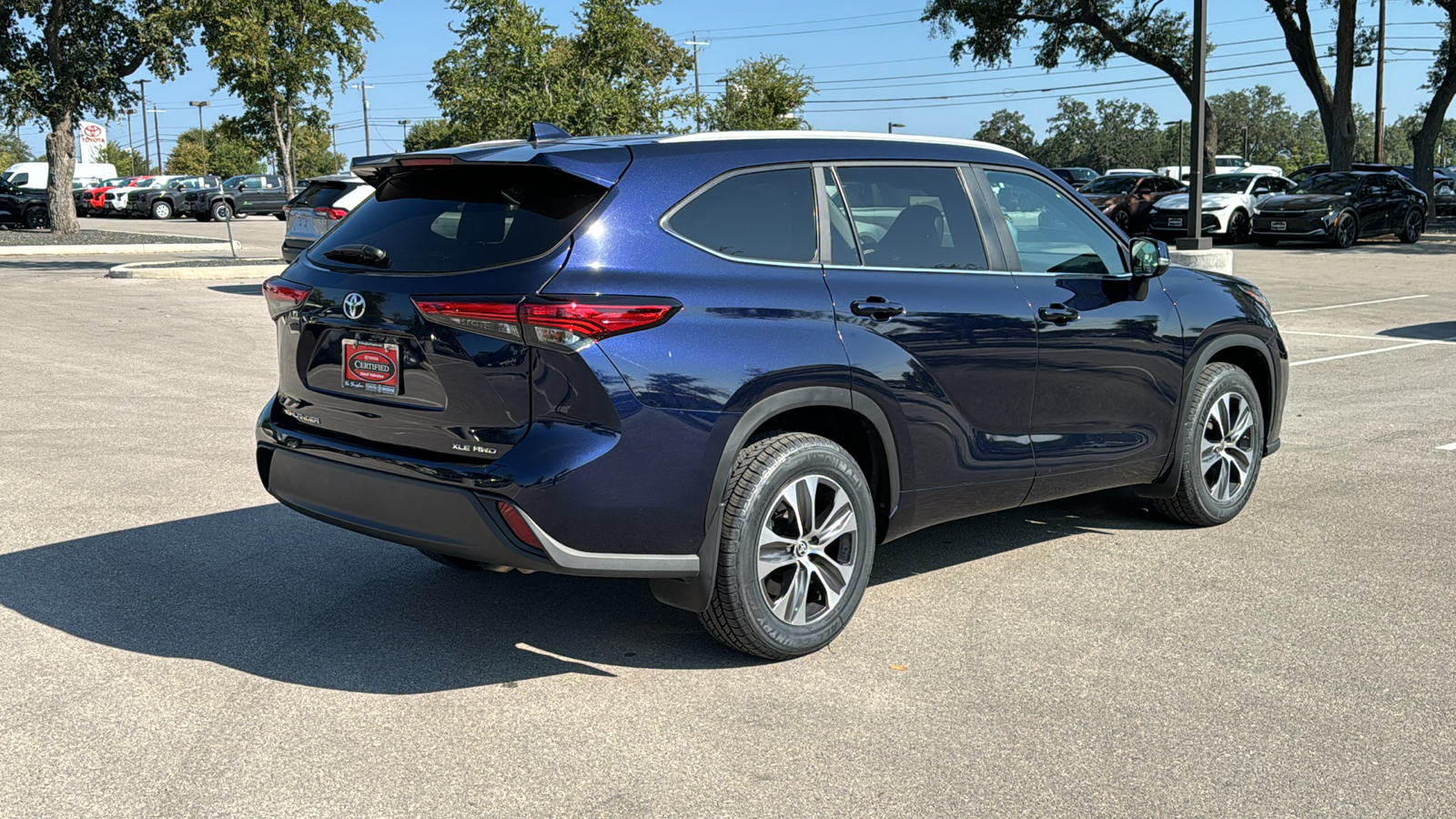 2023 Toyota Highlander XLE 8