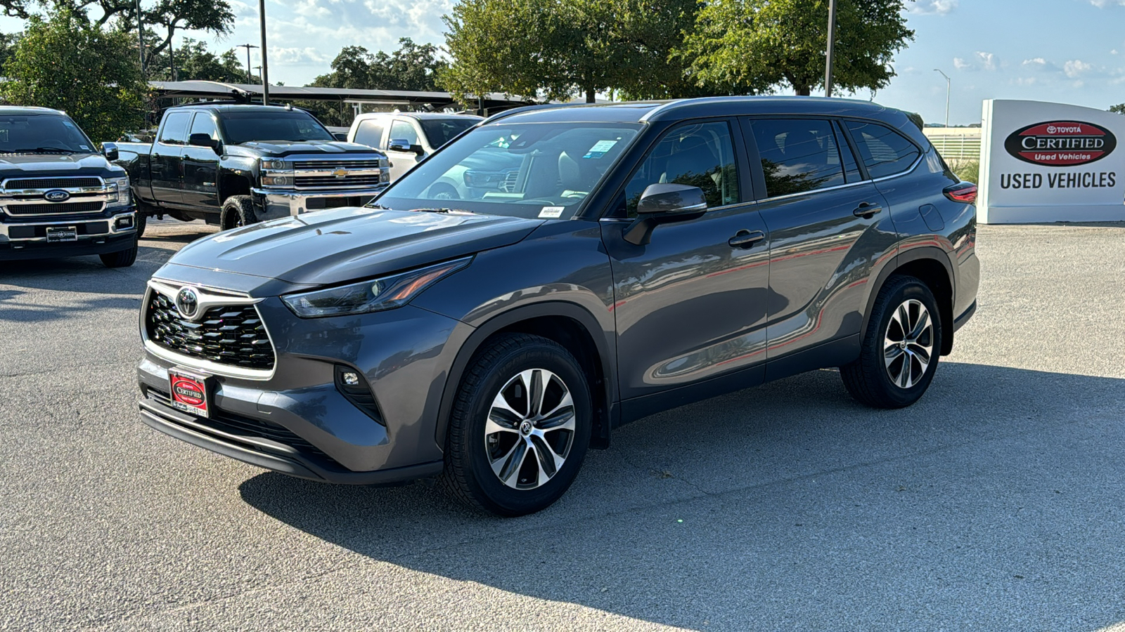 2023 Toyota Highlander XLE 3