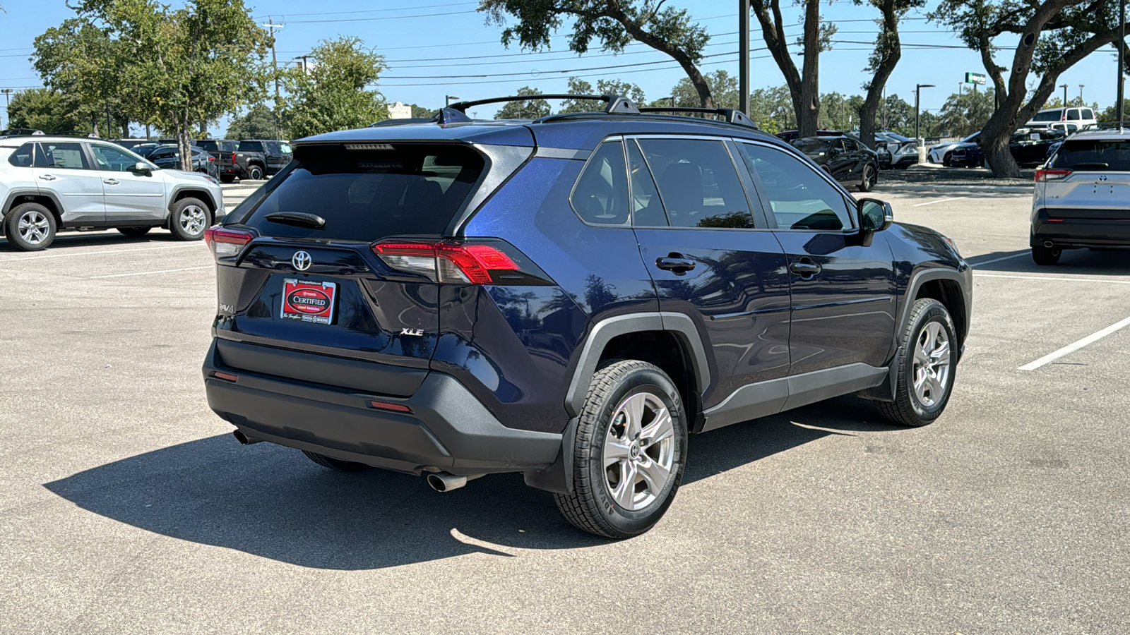 2022 Toyota RAV4 XLE 8