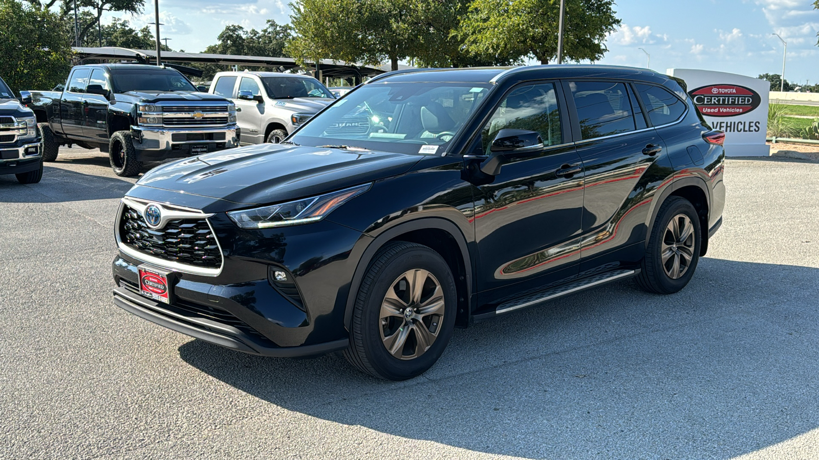 2023 Toyota Highlander Hybrid Bronze Edition 3