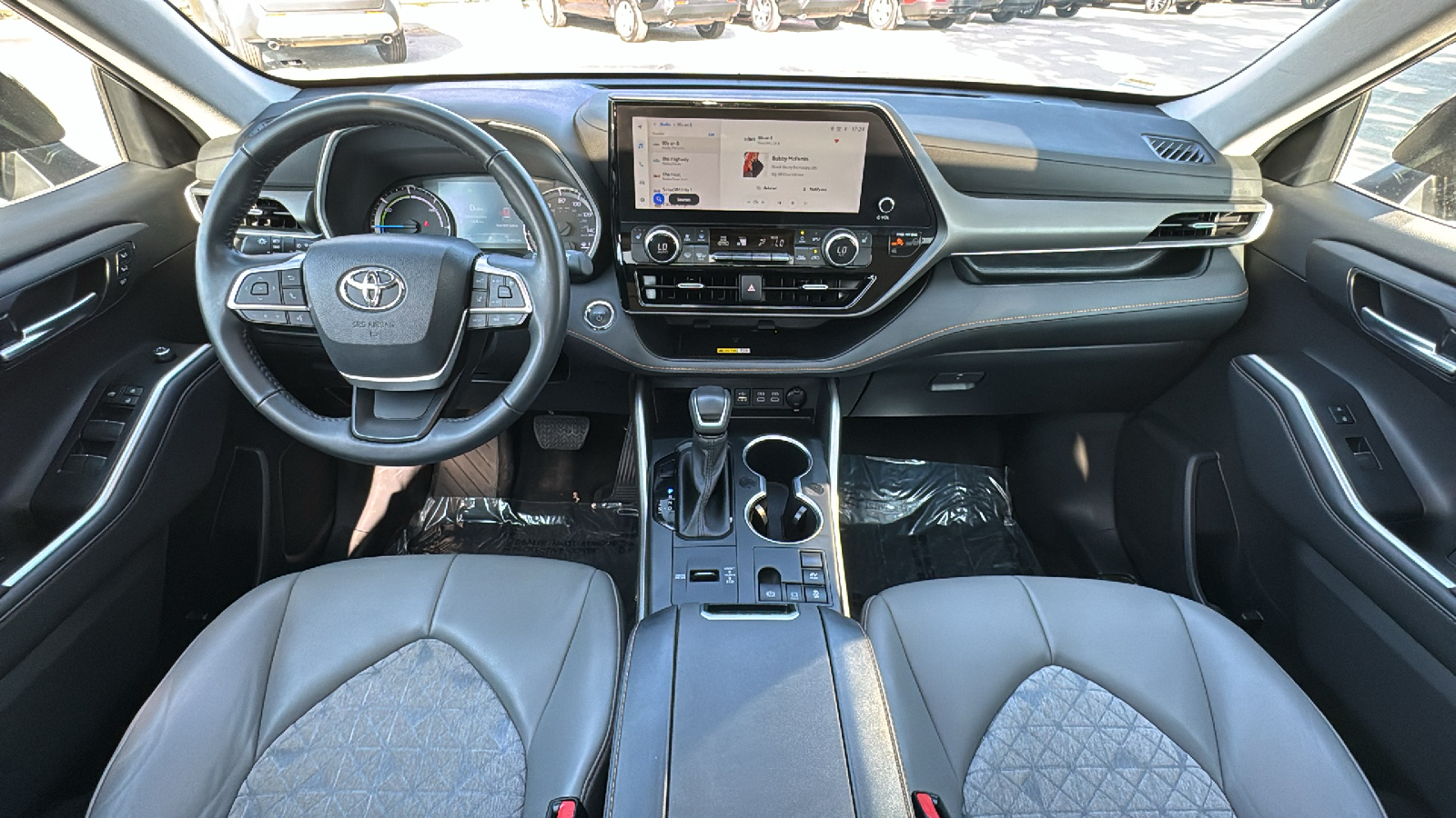 2023 Toyota Highlander Hybrid Bronze Edition 20