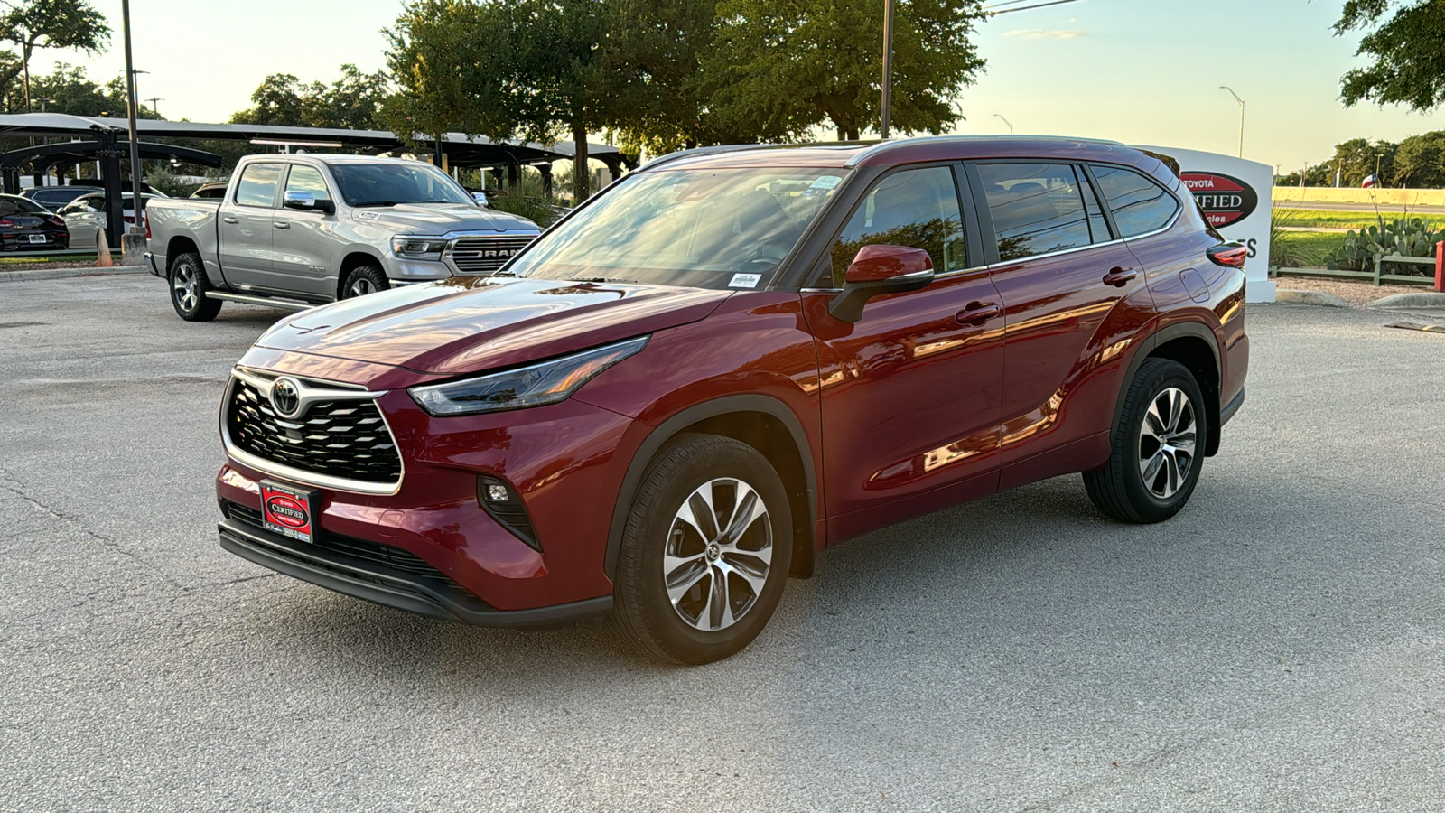 2023 Toyota Highlander XLE 3