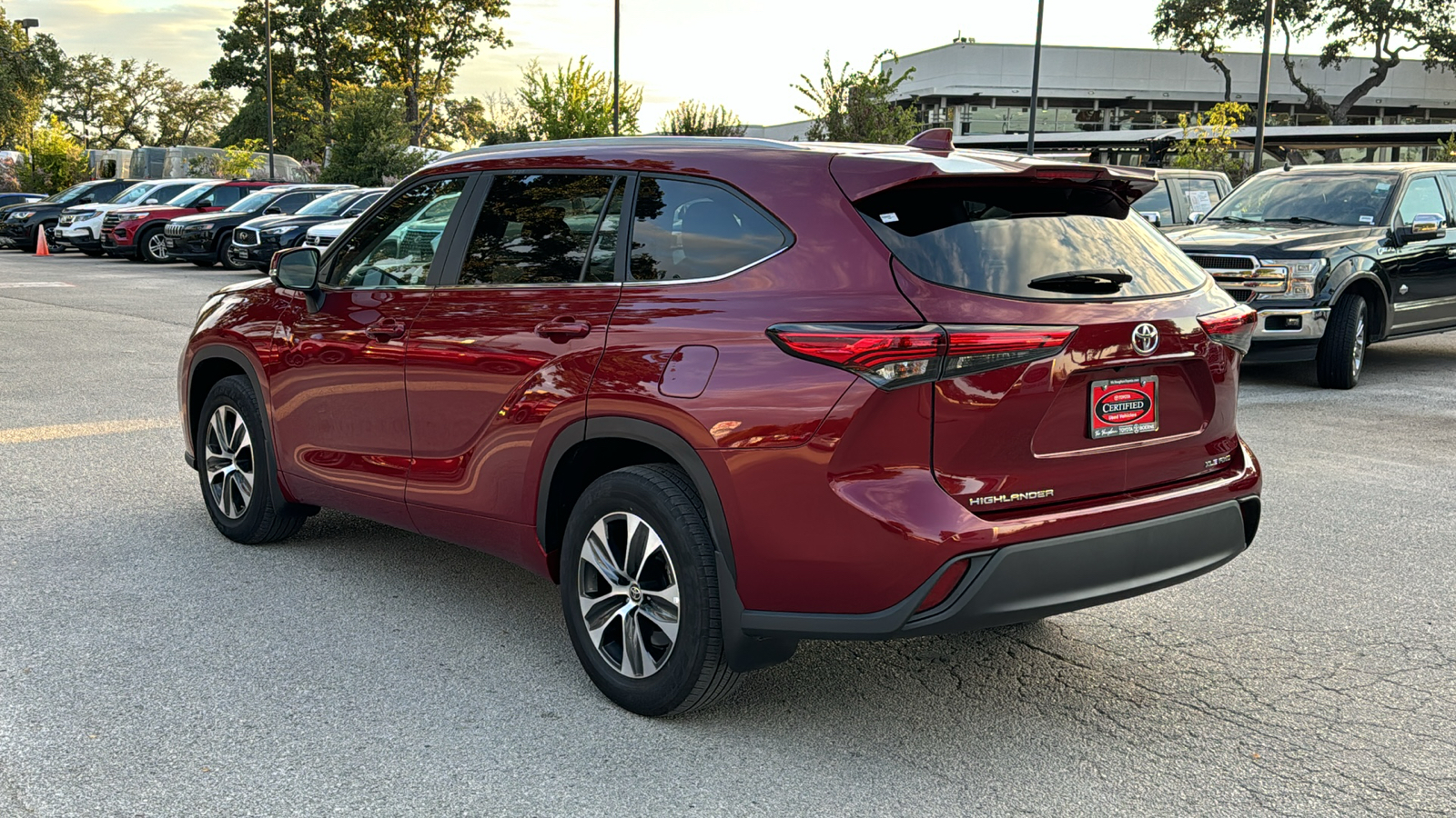 2023 Toyota Highlander XLE 5