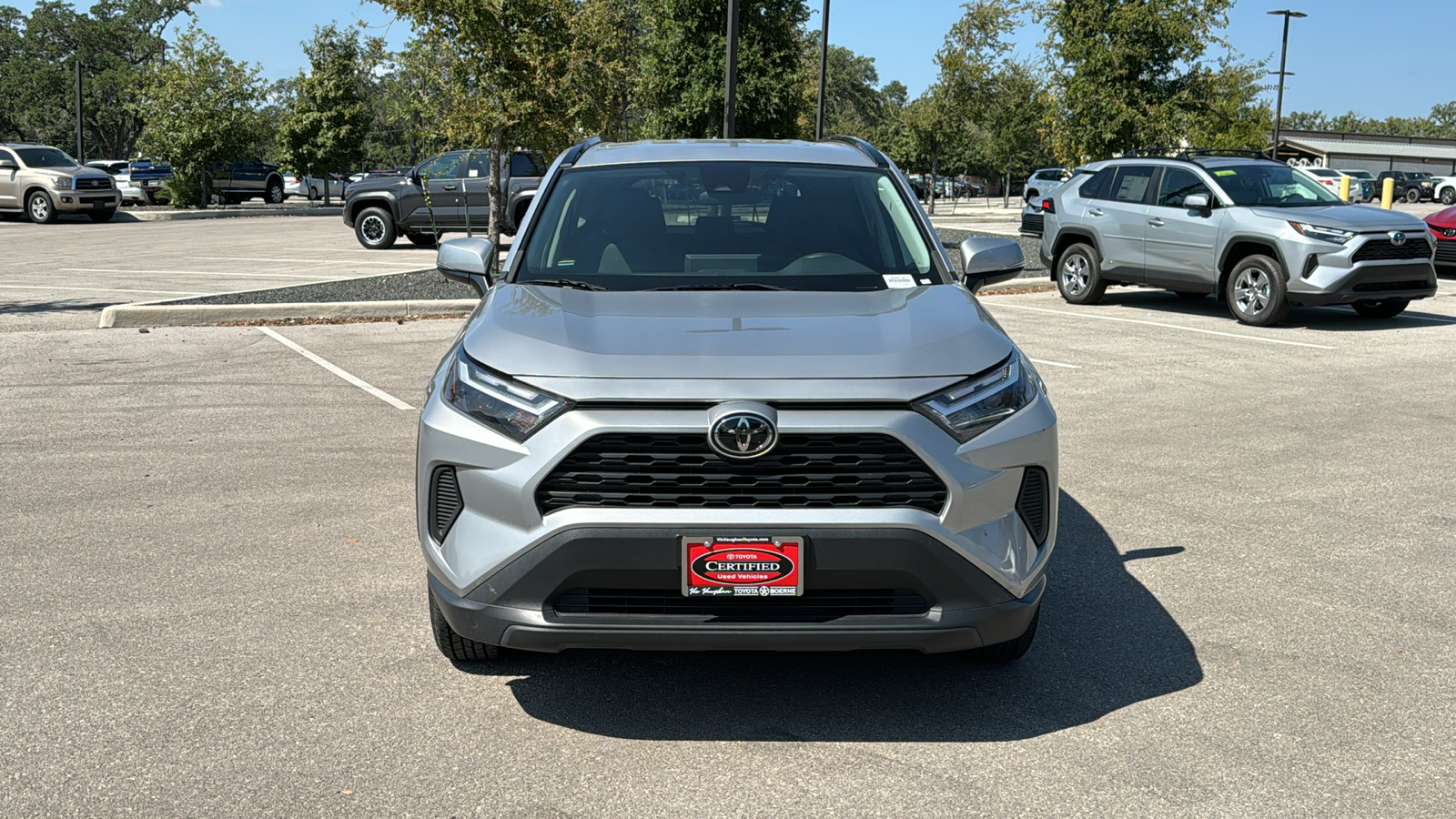 2022 Toyota RAV4 XLE 3