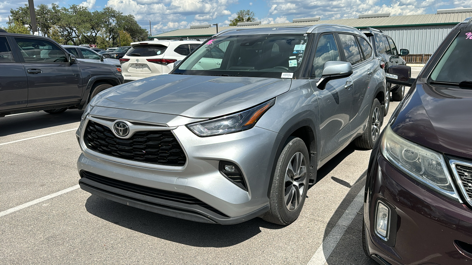 2023 Toyota Highlander XLE 3