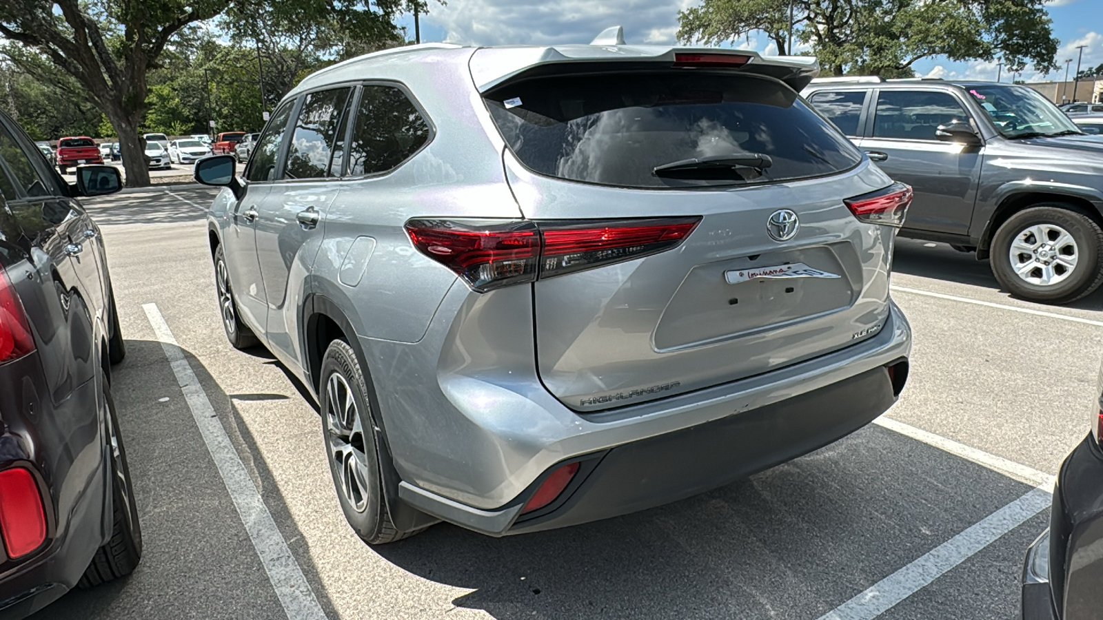 2023 Toyota Highlander XLE 4