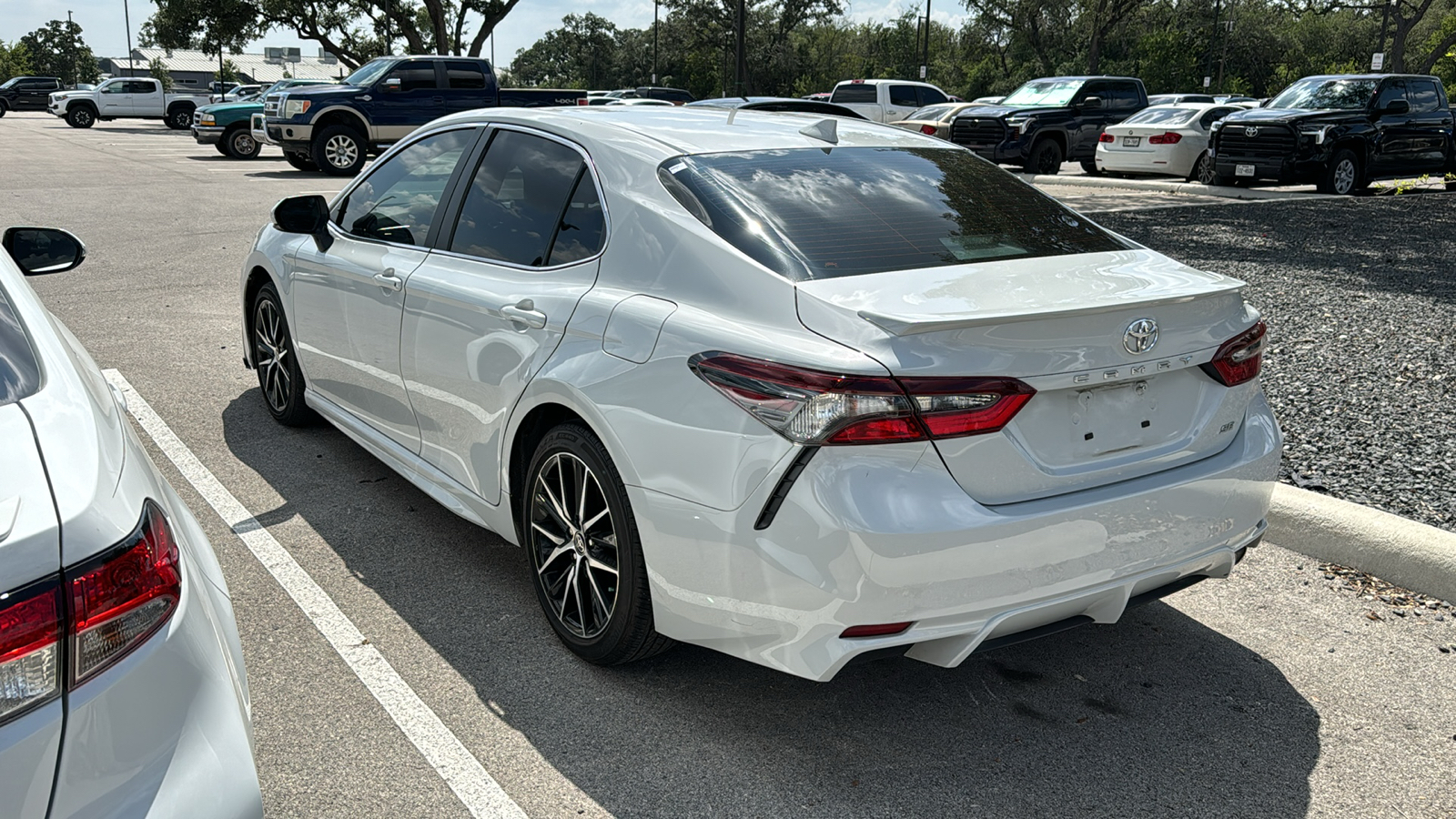 2023 Toyota Camry SE 5