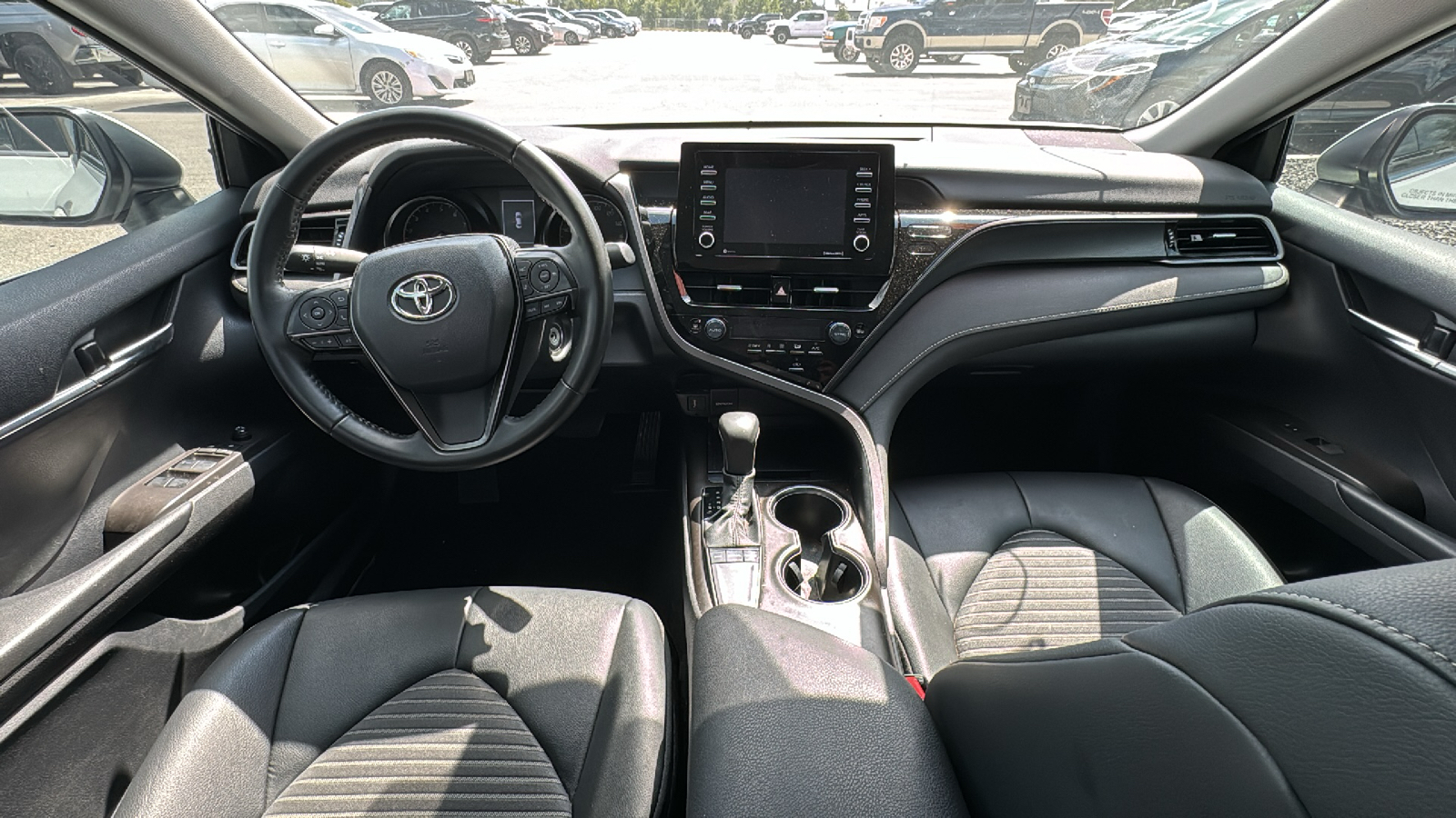 2023 Toyota Camry SE 10