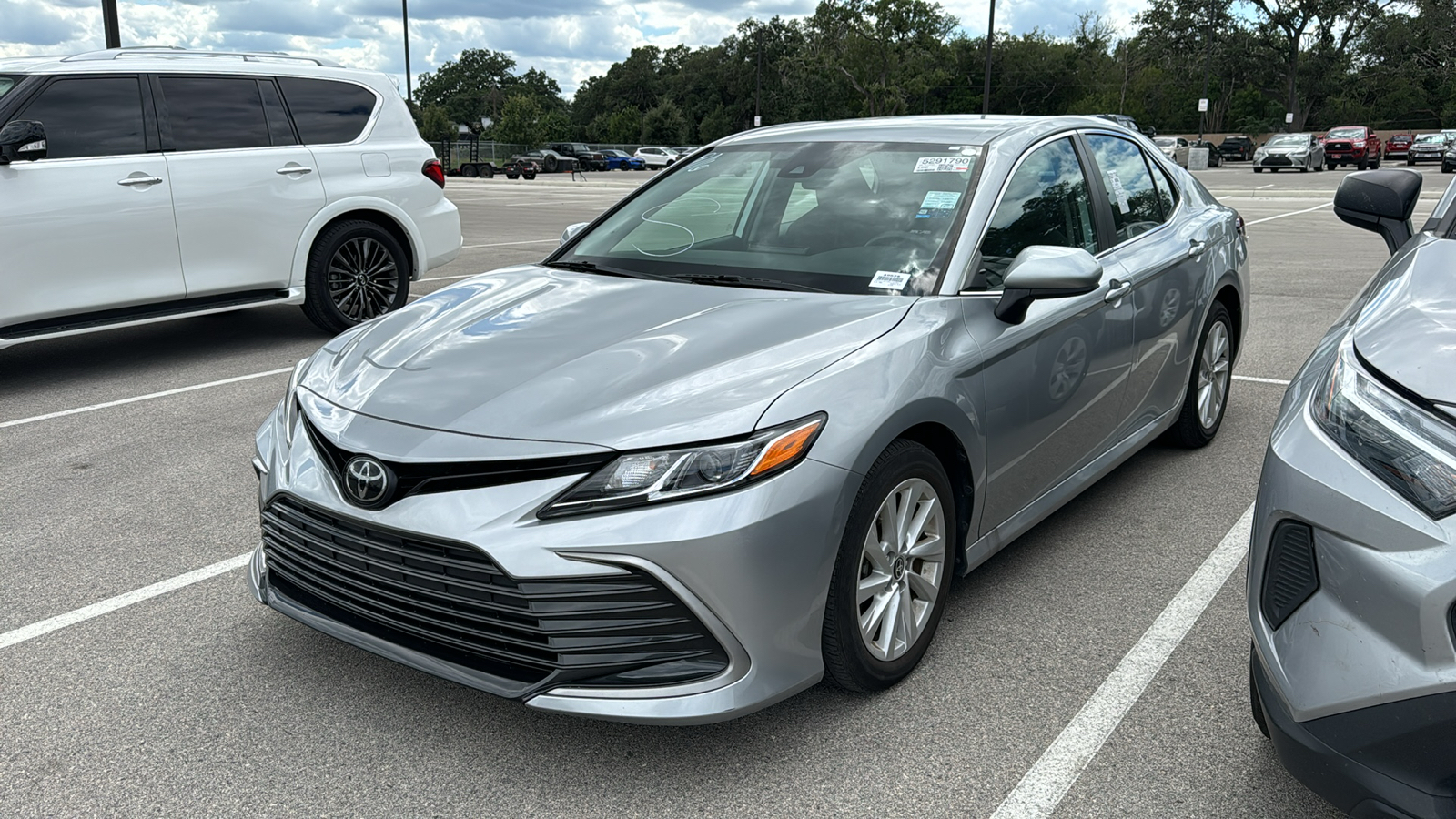 2023 Toyota Camry LE 3