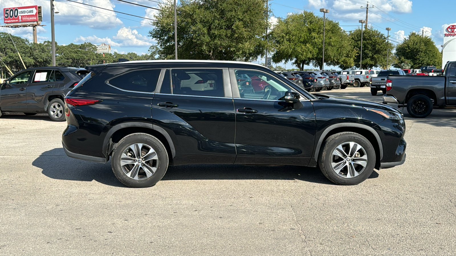 2023 Toyota Highlander XLE 8