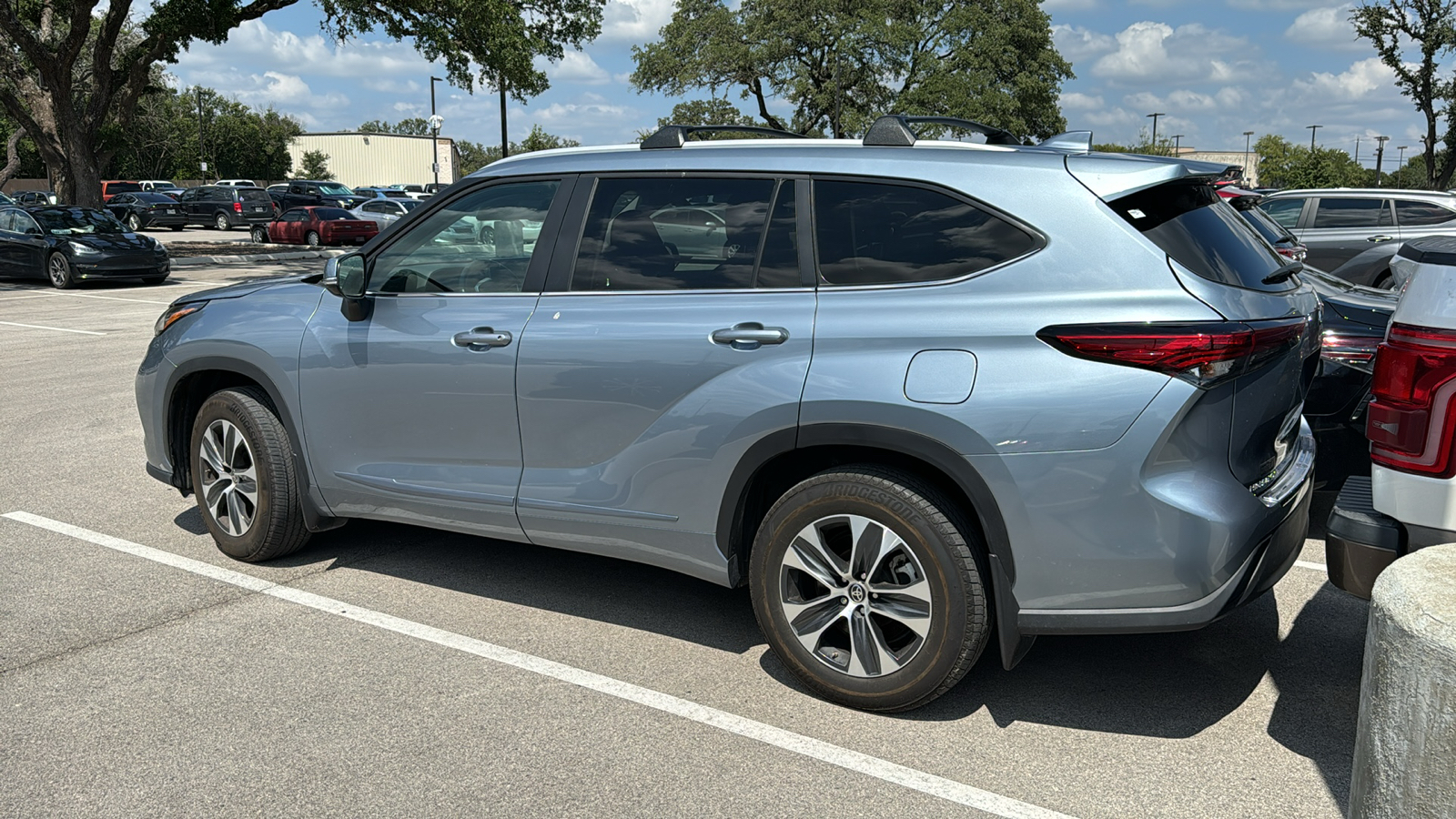 2023 Toyota Highlander XLE 5