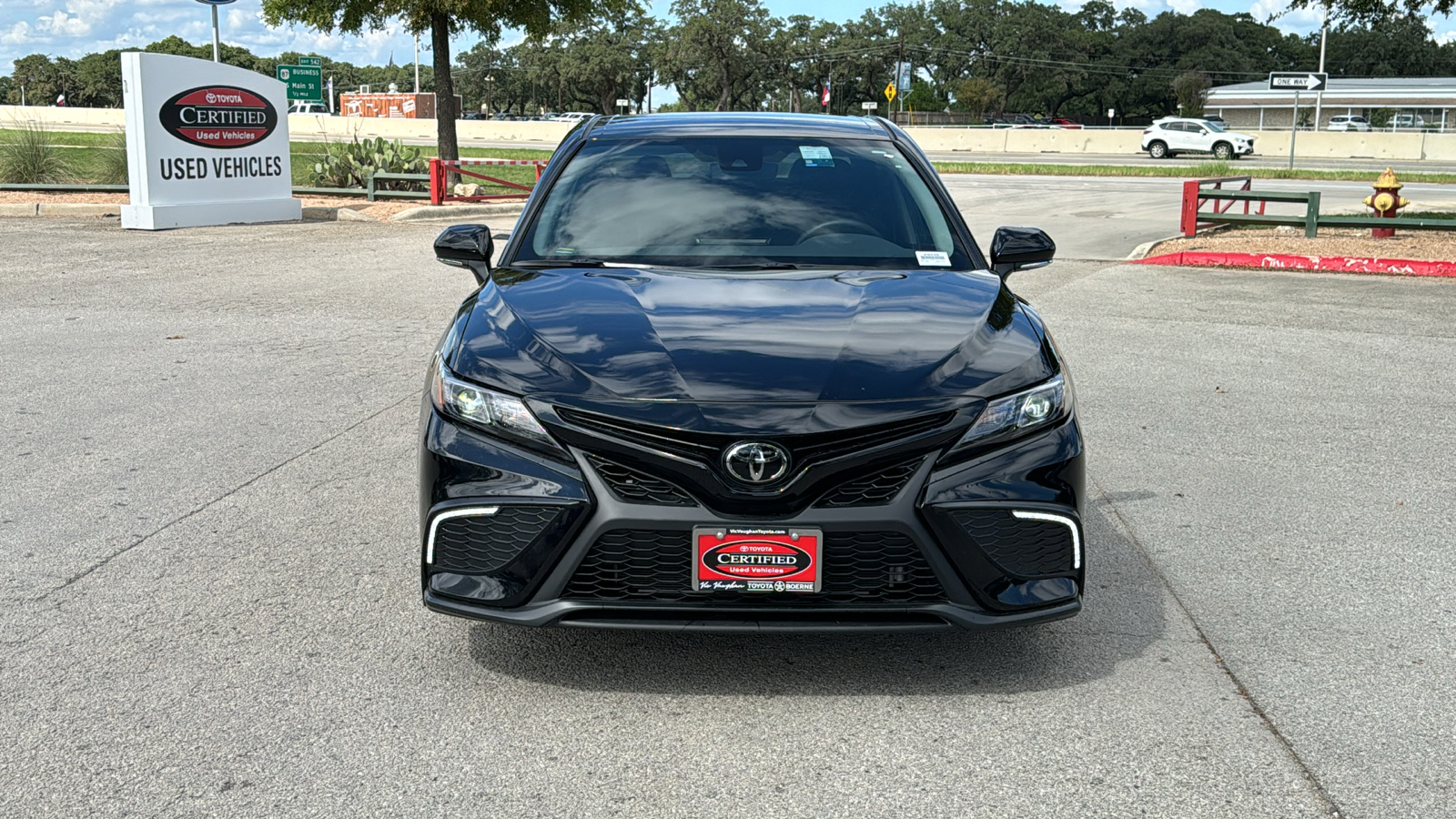 2024 Toyota Camry SE 2