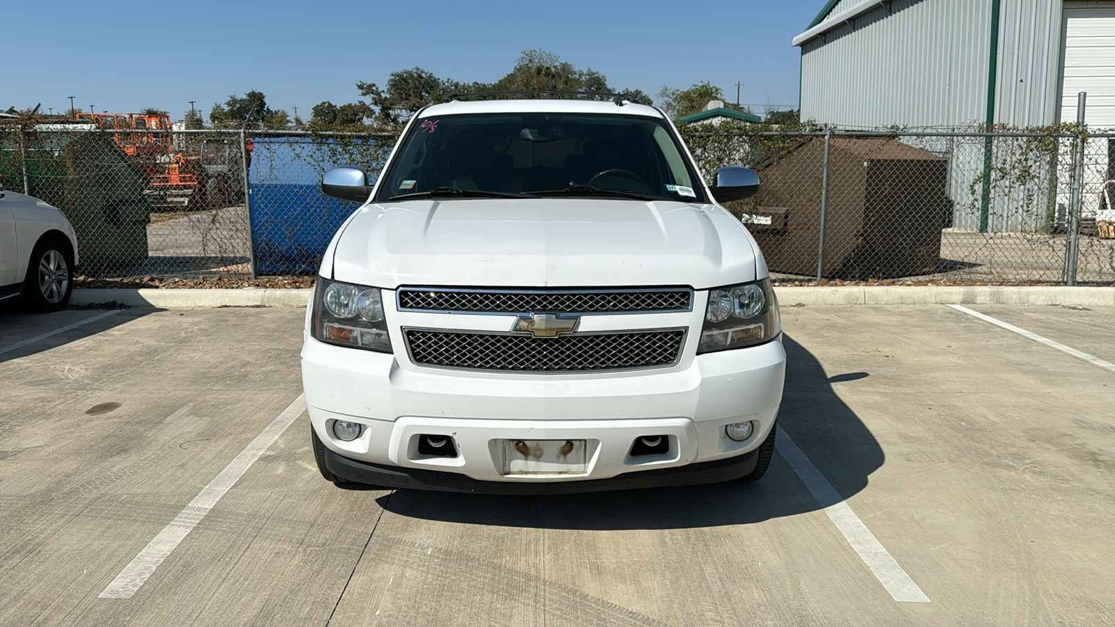 2011 Chevrolet Suburban 1500 LTZ 2