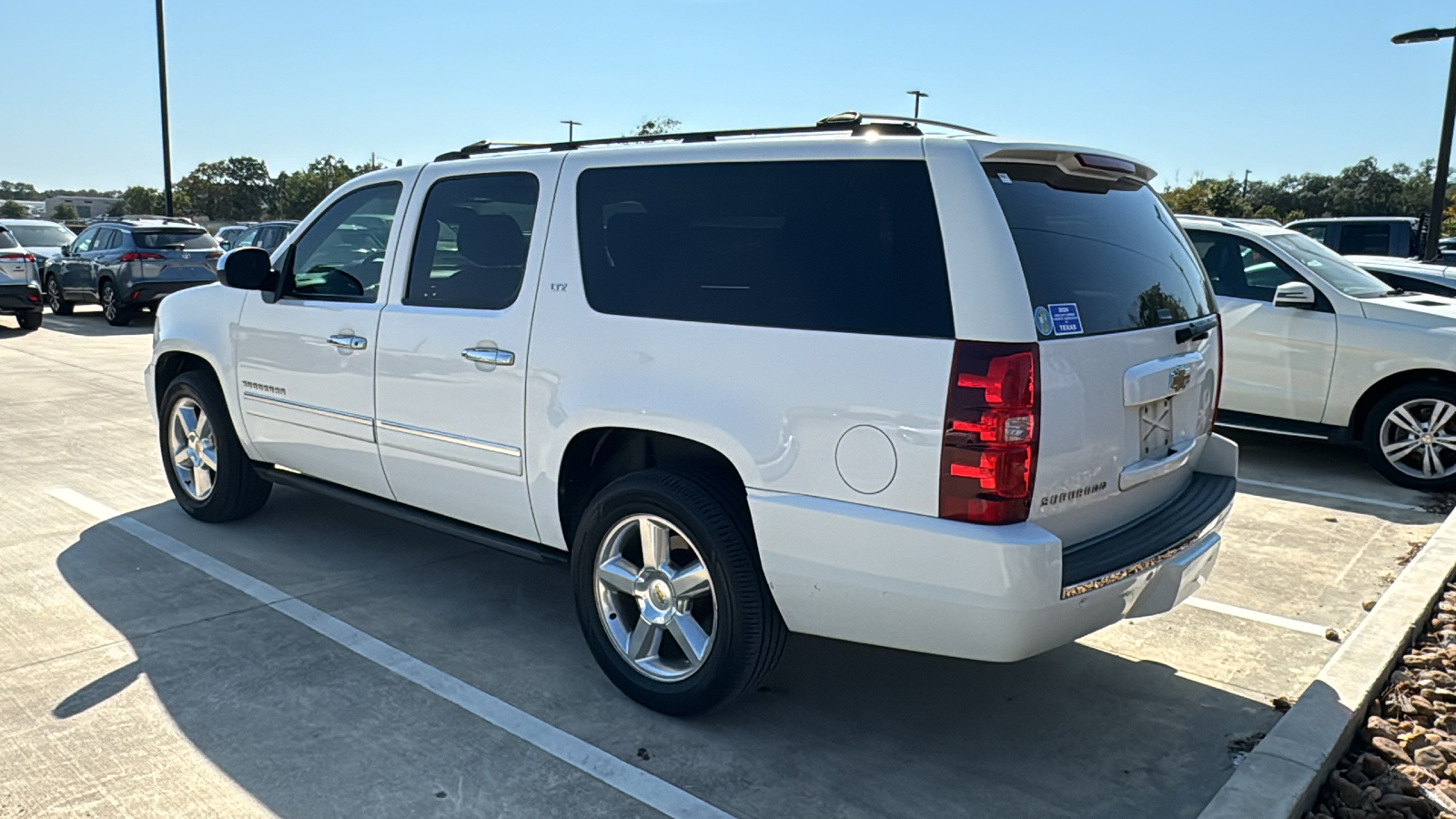 2011 Chevrolet Suburban 1500 LTZ 4