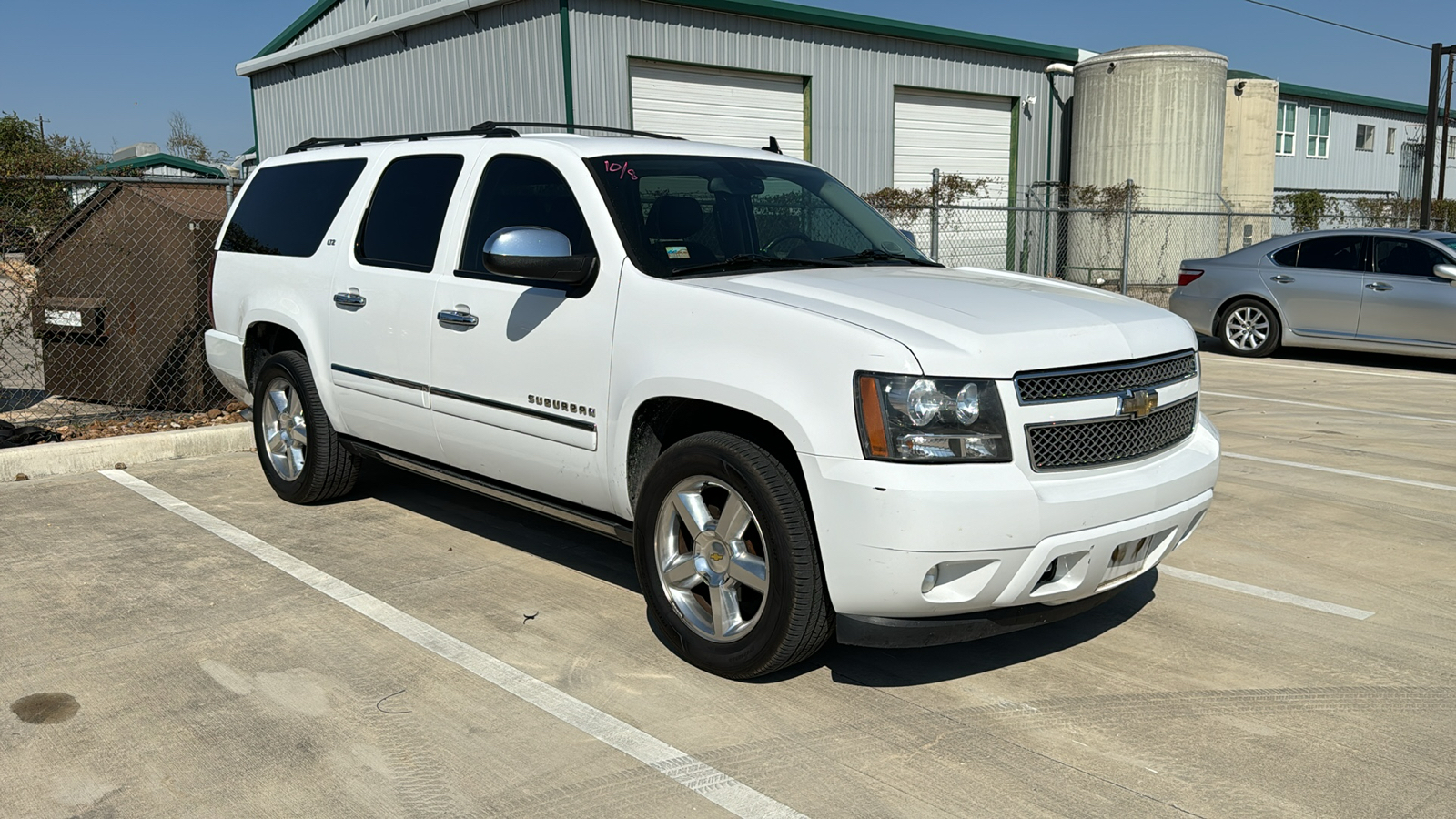 2011 Chevrolet Suburban 1500 LTZ 11