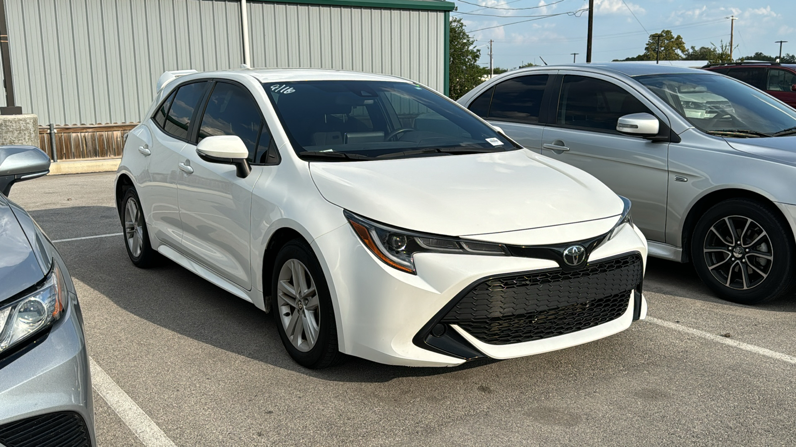 2022 Toyota Corolla Hatchback SE 2