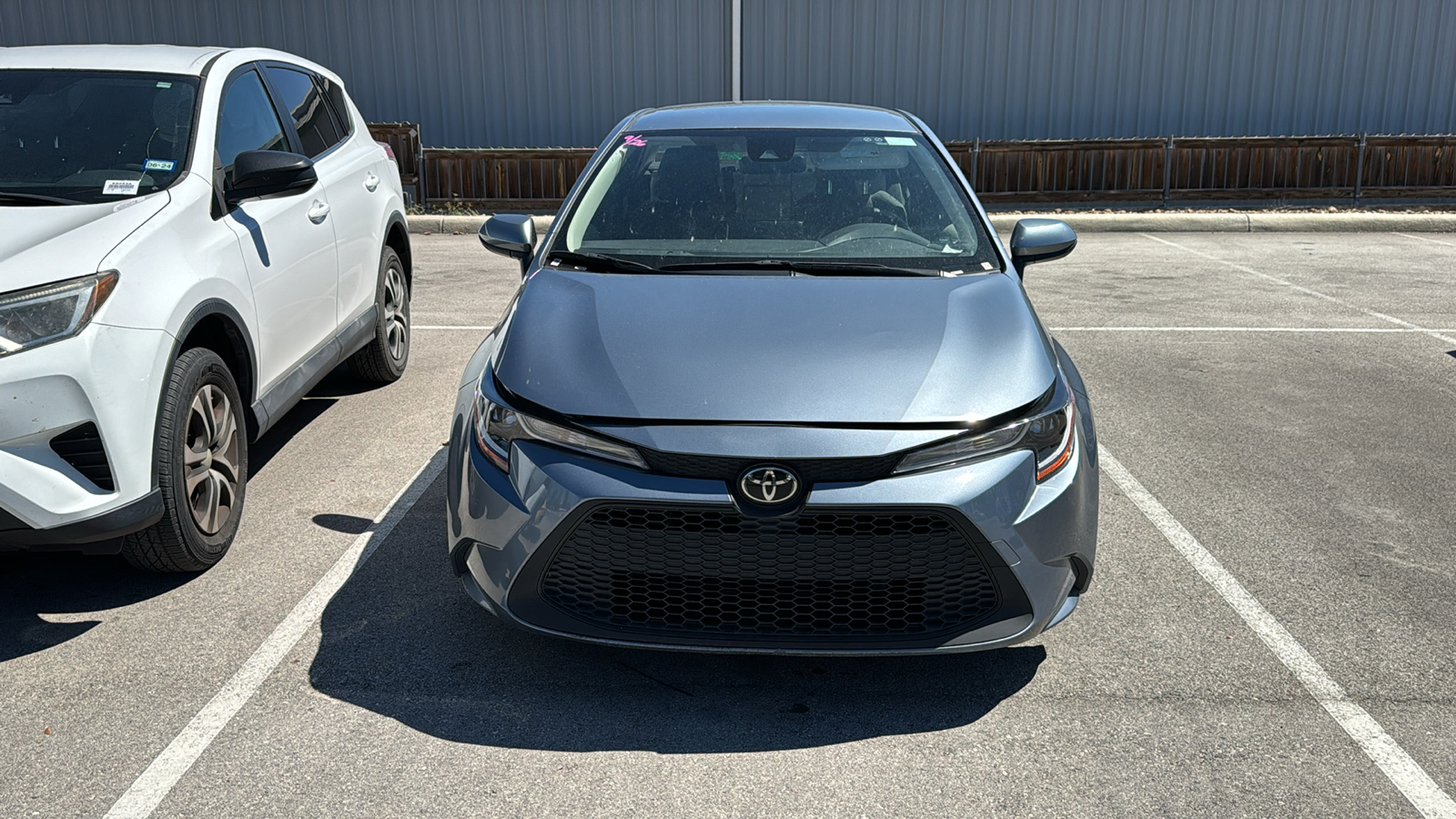 2022 Toyota Corolla LE 2