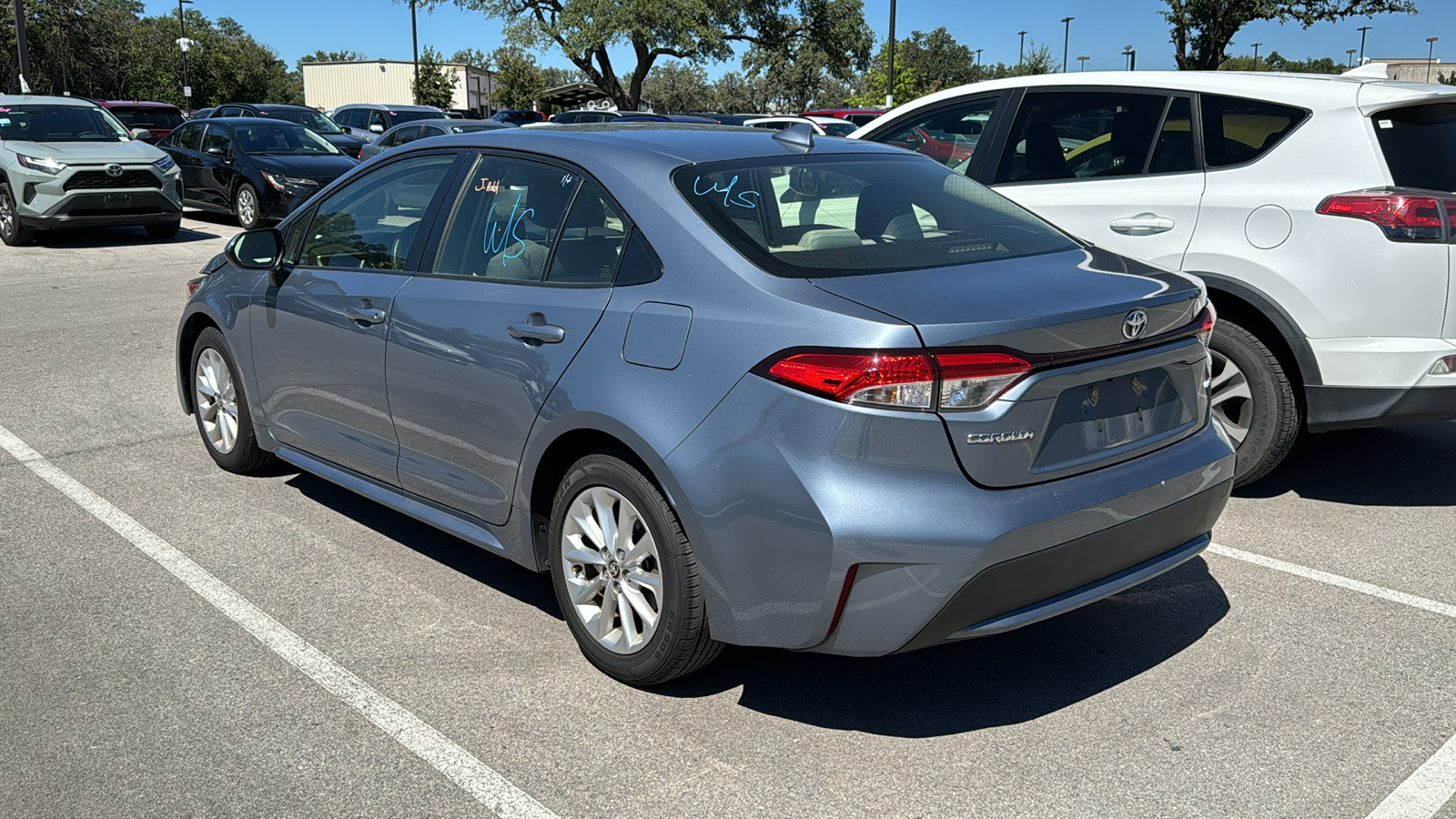 2022 Toyota Corolla LE 4