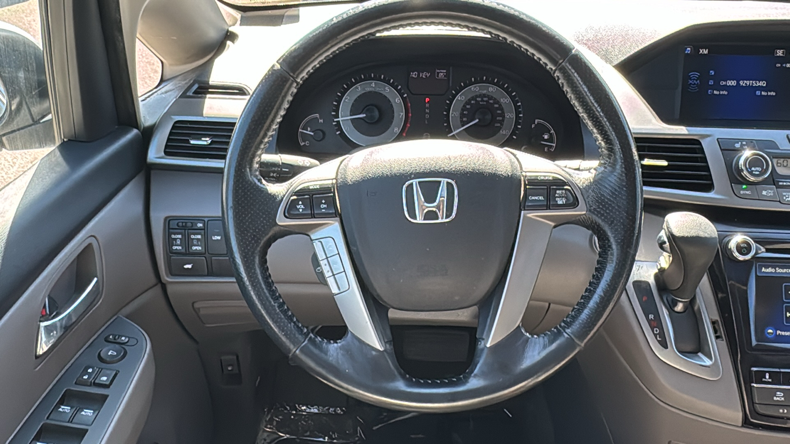 2016 Honda Odyssey EX-L 28