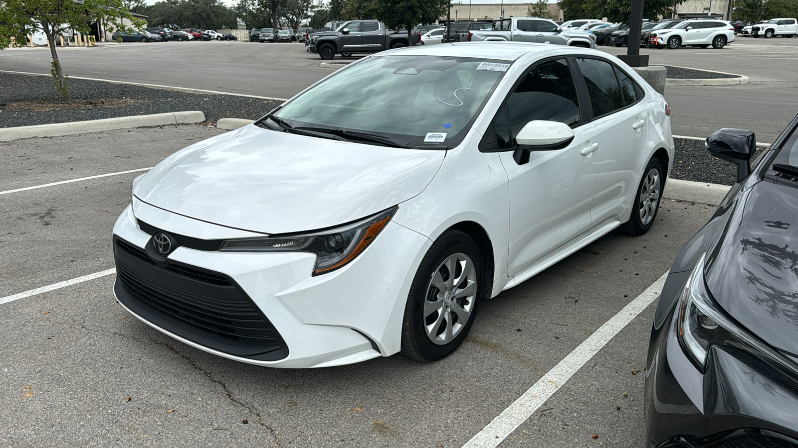 2023 Toyota Corolla LE 3