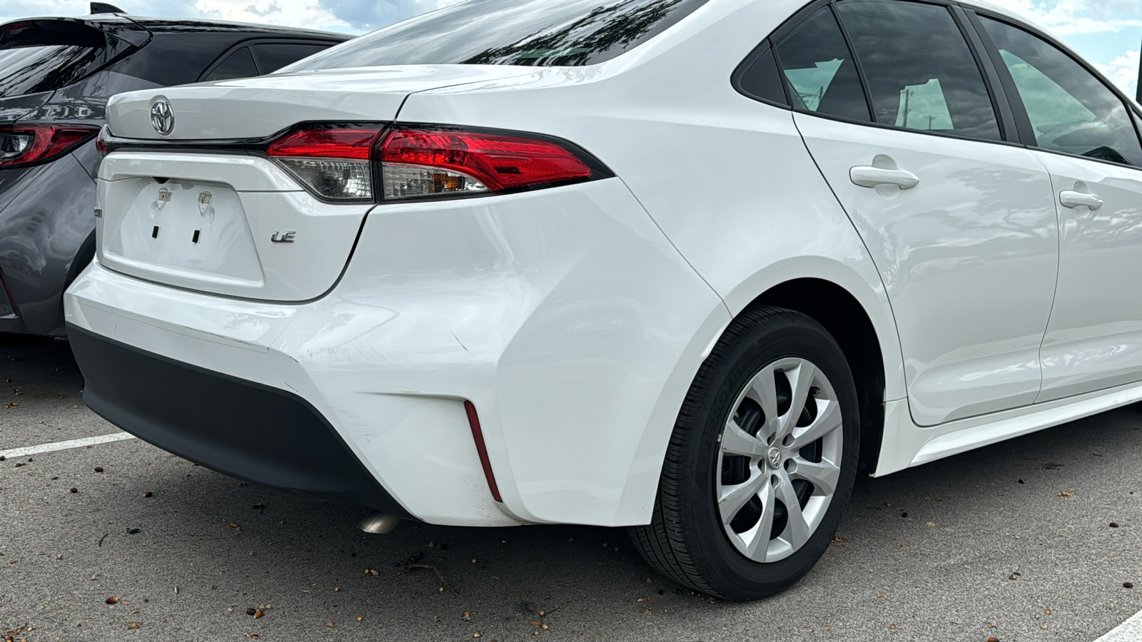 2023 Toyota Corolla LE 8