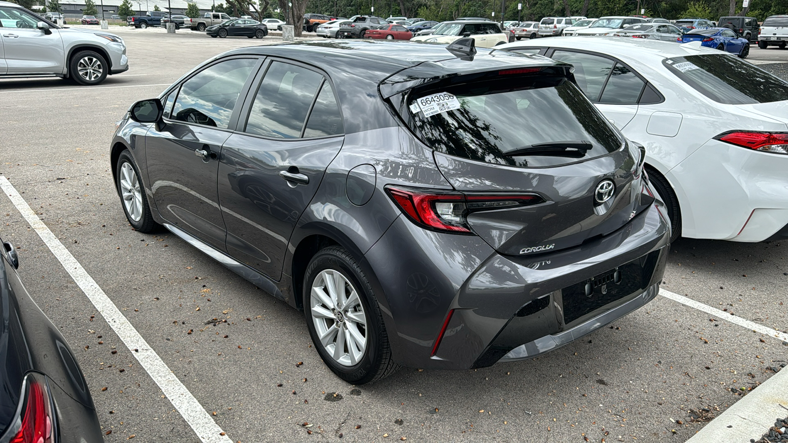 2023 Toyota Corolla Hatchback SE 4