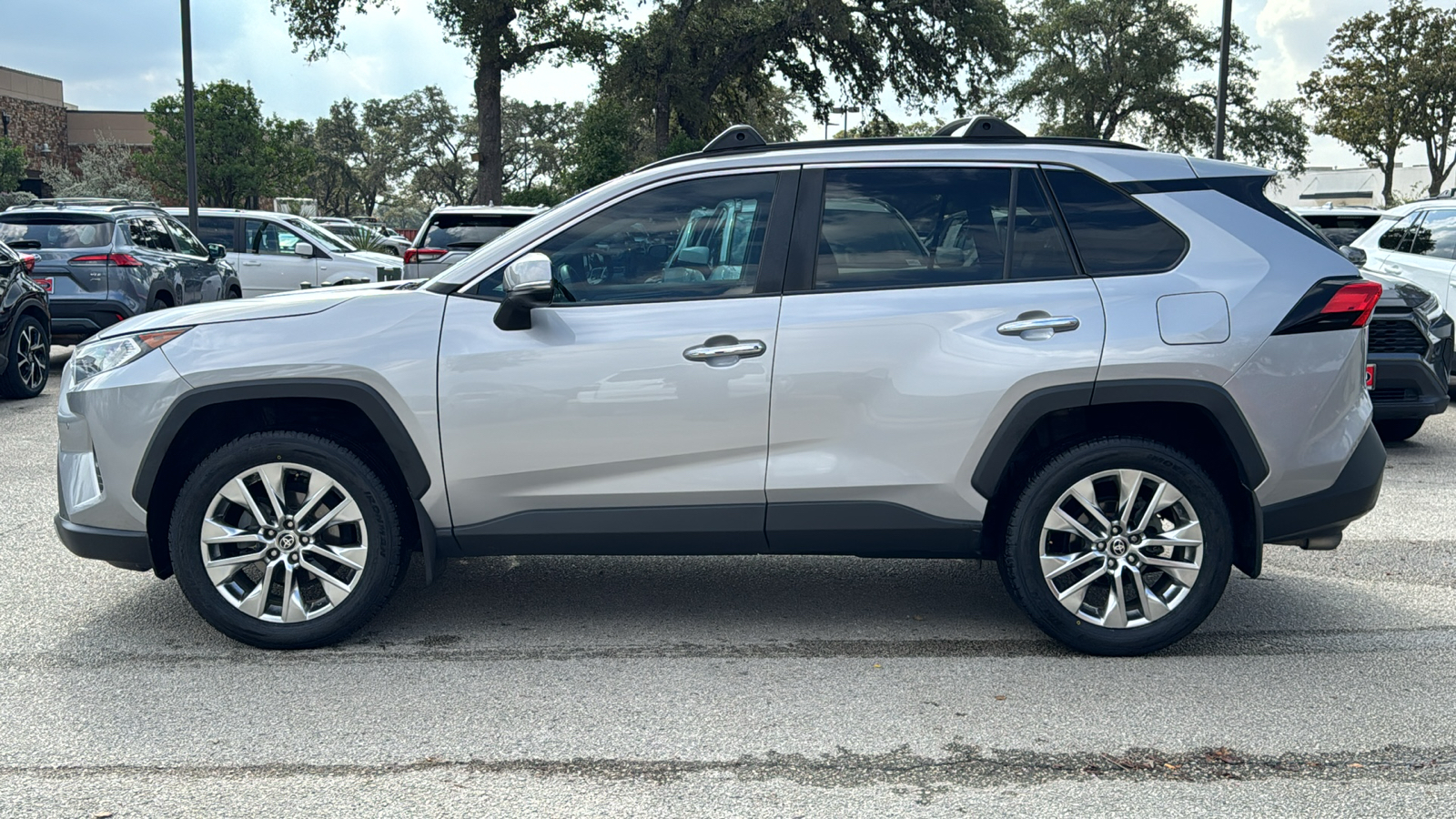 2021 Toyota RAV4 Limited 4