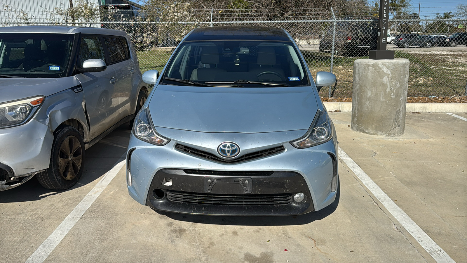 2015 Toyota Prius v Five 2