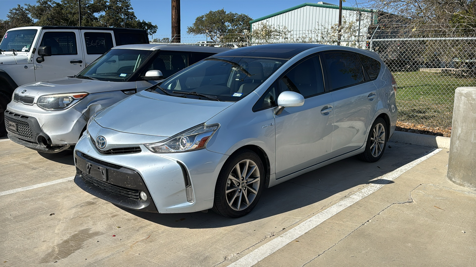 2015 Toyota Prius v Five 3