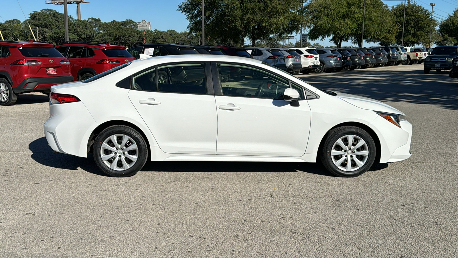 2021 Toyota Corolla LE 8