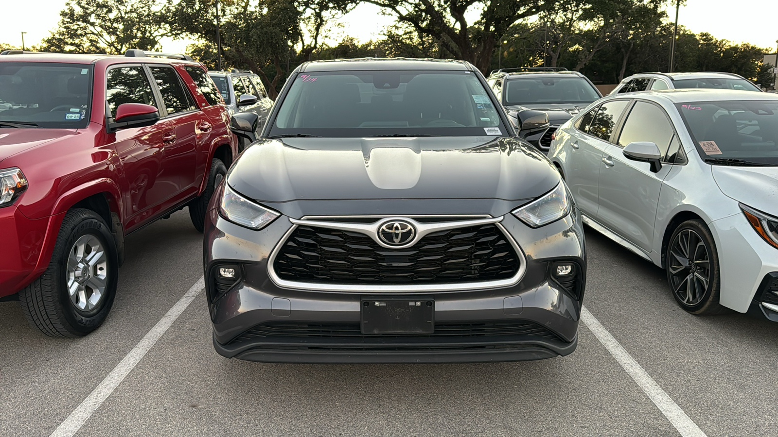 2023 Toyota Highlander LE 3