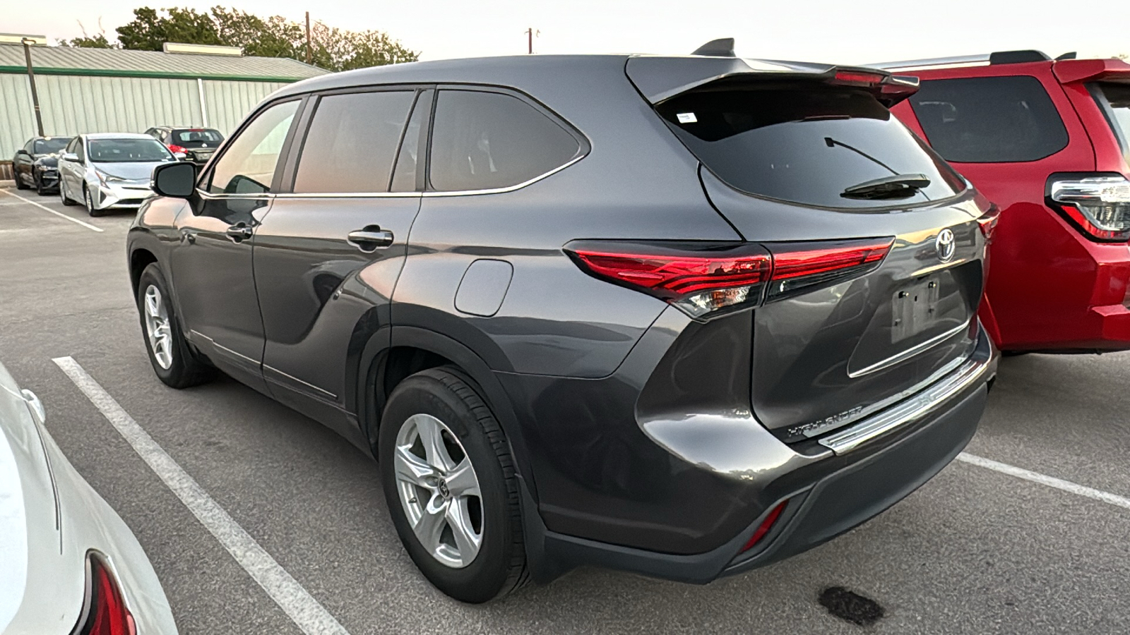 2023 Toyota Highlander LE 5