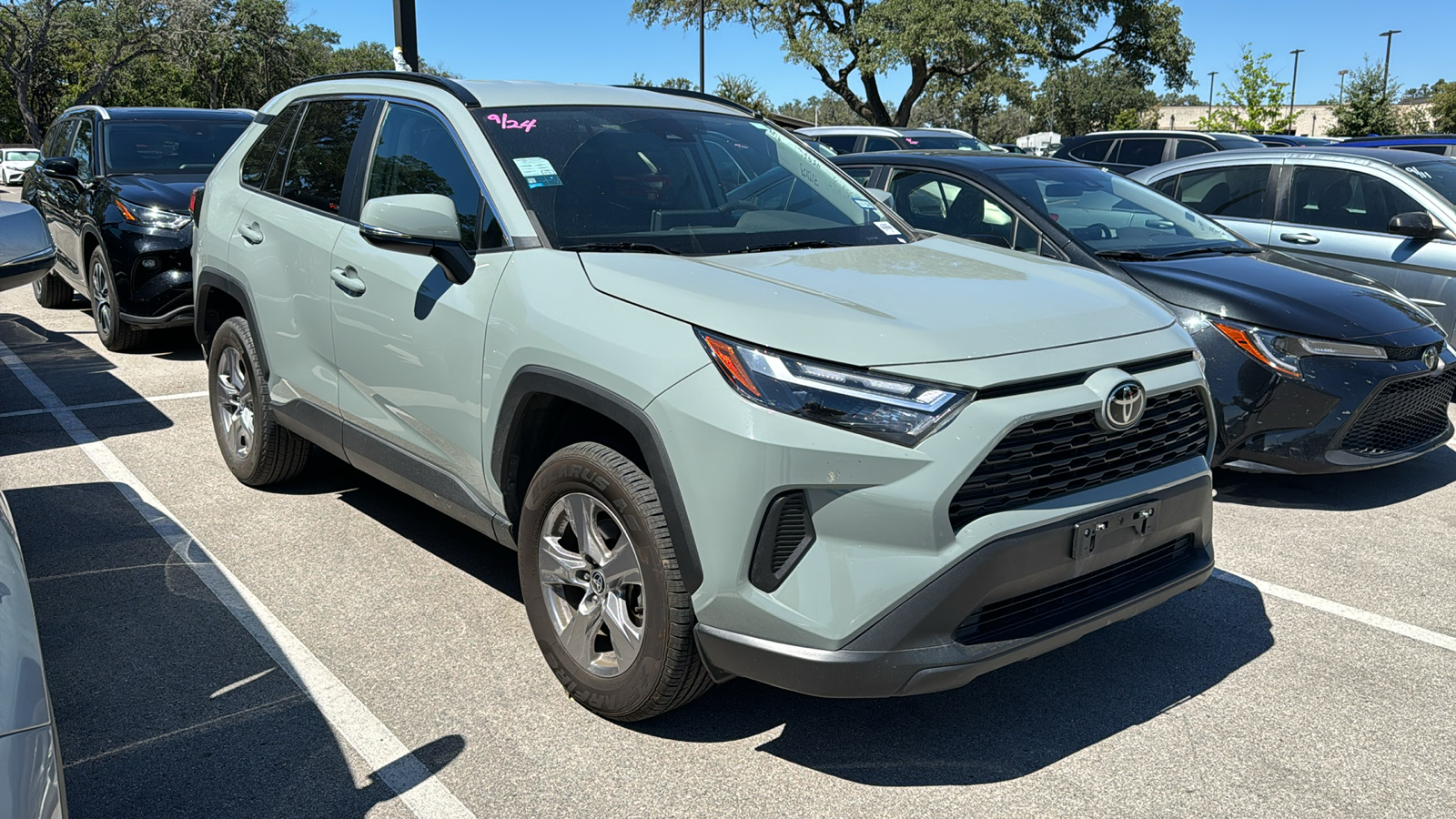 2023 Toyota RAV4 XLE 11