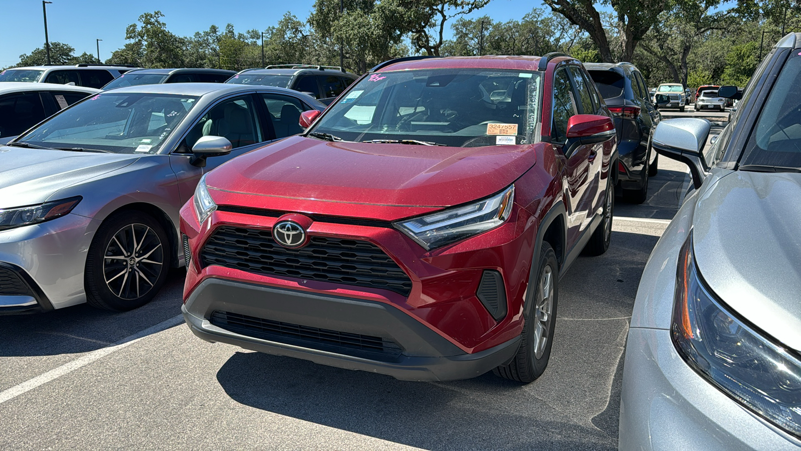 2022 Toyota RAV4 XLE 3