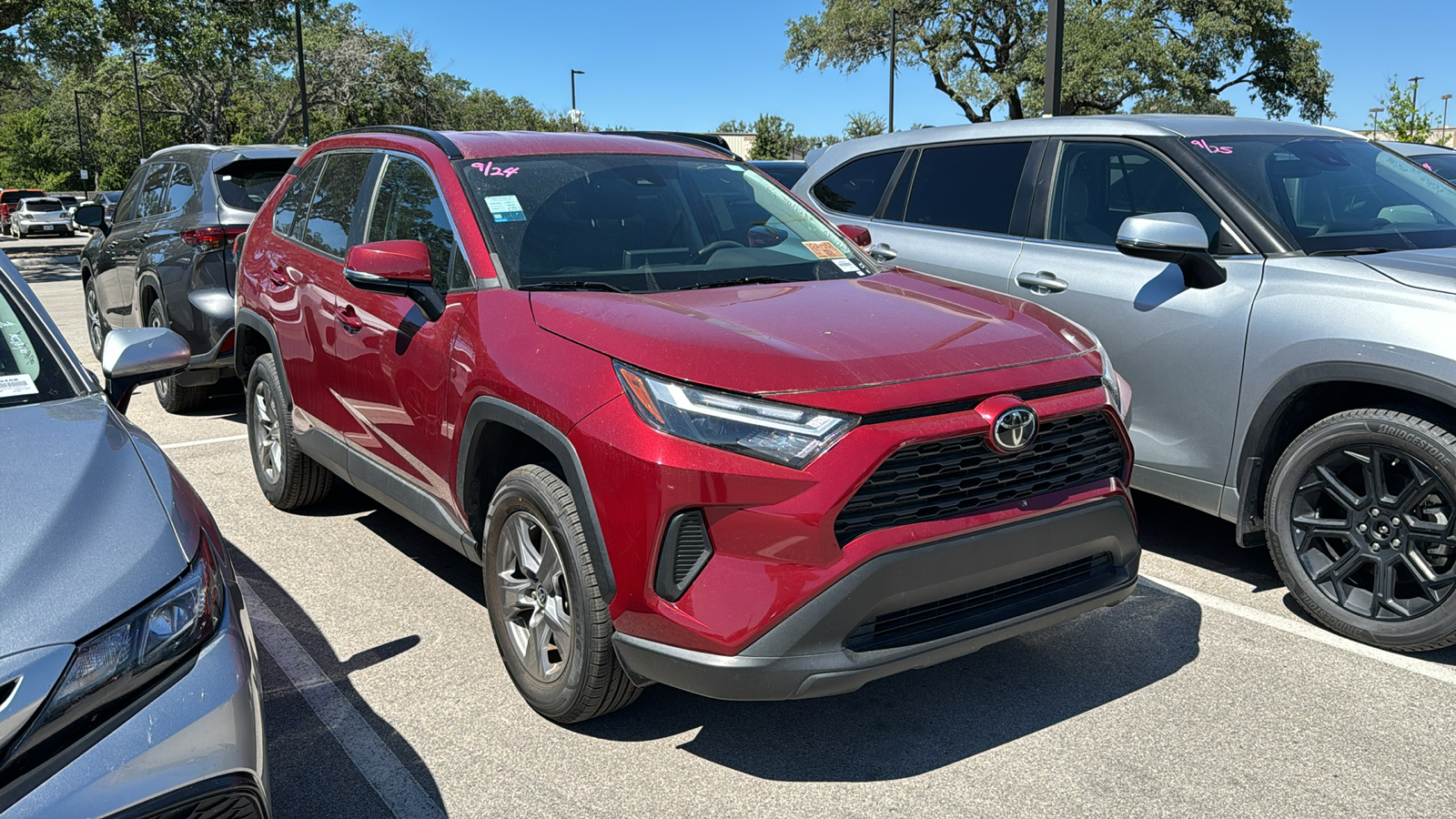 2022 Toyota RAV4 XLE 11