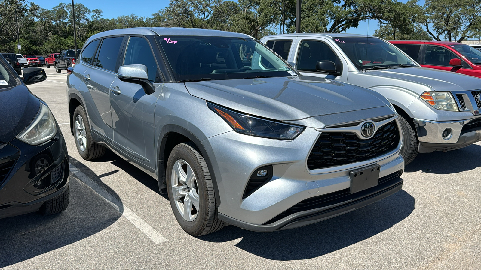 2023 Toyota Highlander LE 11