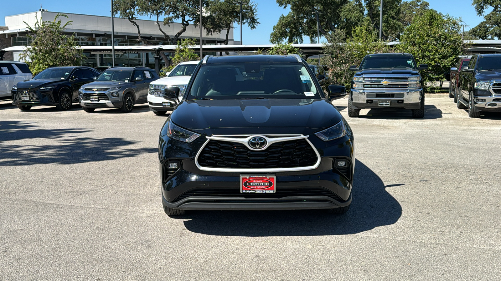 2023 Toyota Highlander XLE 2